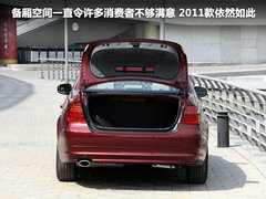 2010款 320i 2.0L 豪华型