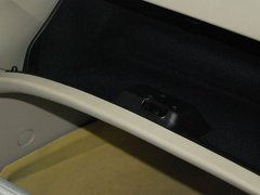 2010款 奔腾B70 2.0L MT 时尚型