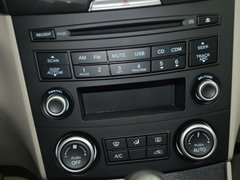 2010款 奔腾B70 2.0L MT 时尚型
