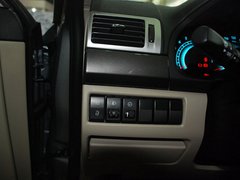 2010款 奔腾B70 2.0L MT 时尚型
