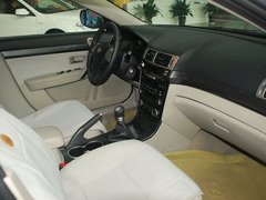 2010款 奔腾B70 2.0L MT 时尚型