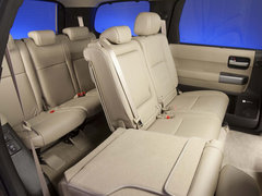 2010款 5.7L 自动 白金版 7座