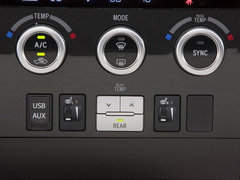 2010款 5.7L 自动 白金版 7座