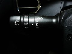 2010款 2.0L 自動 2WD精英版 GLS 5座