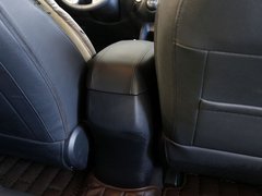 2010款 2.0L 自动 4WD尊贵版 GLS 5座