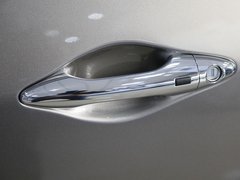 2010款 2.0L 自动 4WD尊贵版 GLS 5座