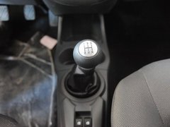 2010款 1.0L 手动 舒适型