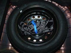 2010款 1.5L 手动 两厢进取型
