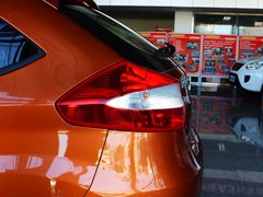 2010款 1.5L 手动 两厢进取型