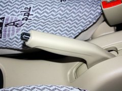 2010款 1.5L 手动 两厢进取型