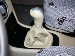 2010款 1.5L 手动 两厢进取型