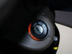 2010款 1.5L 手动 两厢进取型