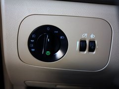 2010款 1.5L 手动 两厢进取型