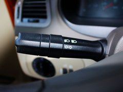 2010款 1.5L 手动 两厢进取型