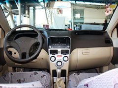2010款 1.5L 手动 两厢进取型