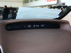 2010款 1.5L 手动 两厢进取型