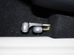 2010款 1.3L 手动 豪华型