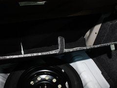 2010款 1.3L 手动 豪华型