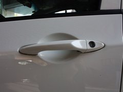 2010款 1.3L 手动 豪华型