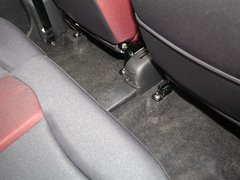 2010款 1.2L 手动 运动款 活力型