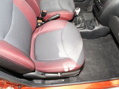 2010款 1.2L 手动 运动款 活力型