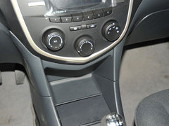 2010款 1.6L 手动 豪华型 7座