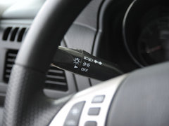2010款 1.6L 手動(dòng) 豪華型 7座