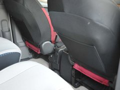 2010款 1.6L 手动 豪华型 7座