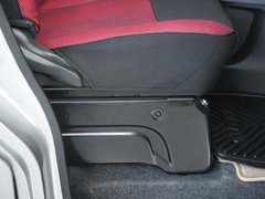 2010款 1.6L 手动 豪华型 7座