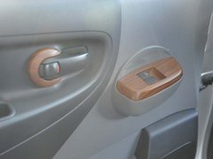 2010款 1.6L 手动 豪华型 7座