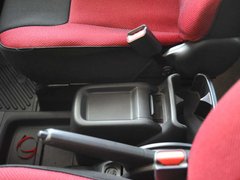 2010款 1.6L 手动 豪华型 7座