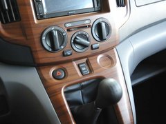 2010款 1.6L 手动 豪华型 7座