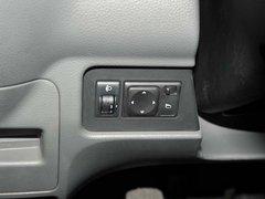2010款 1.6L 手动 豪华型 7座