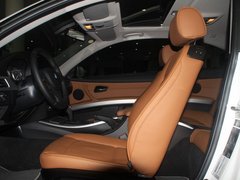 2011款 320i 2.0L 双门轿跑车
