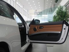 2011款 320i 2.0L 双门轿跑车