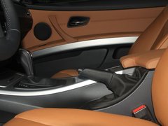 2011款 320i 2.0L 双门轿跑车
