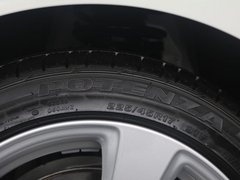 2011款 320i 2.0L 双门轿跑车