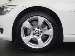 2011款 320i 2.0L 双门轿跑车