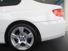 2011款 320i 2.0L 双门轿跑车