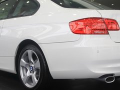 2011款 320i 2.0L 双门轿跑车