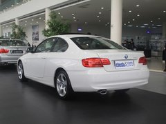 2011款 320i 2.0L 双门轿跑车