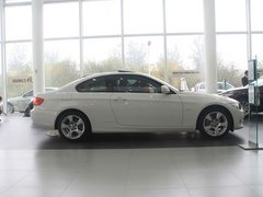 2011款 320i 2.0L 双门轿跑车