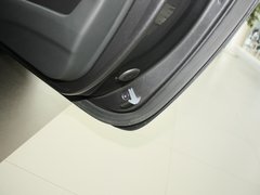 2011款 320i 2.0L 双门轿跑车