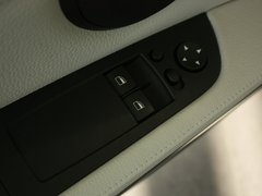 2011款 320i 2.0L 双门轿跑车