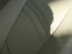 2011款 320i 2.0L 双门轿跑车