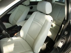 2011款 320i 2.0L 双门轿跑车