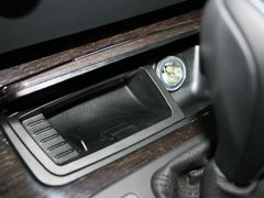 2011款 320i 2.0L 双门轿跑车