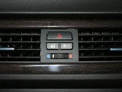 2011款 320i 2.0L 双门轿跑车