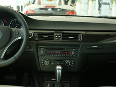 2011款 320i 2.0L 双门轿跑车