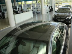 2011款 320i 2.0L 双门轿跑车